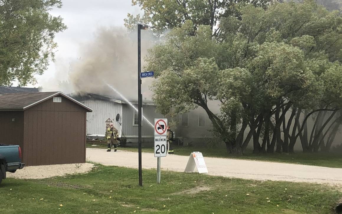 Fire destroys multiple homes north of Winnipeg CHVNRadio Southern